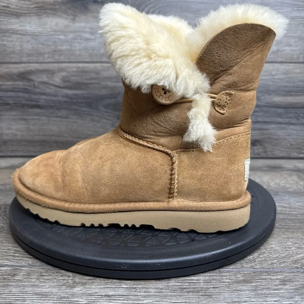 UGG MINI BAILEY BUTTON WOMEN BOOTS CHESTNUT SIZE US 3